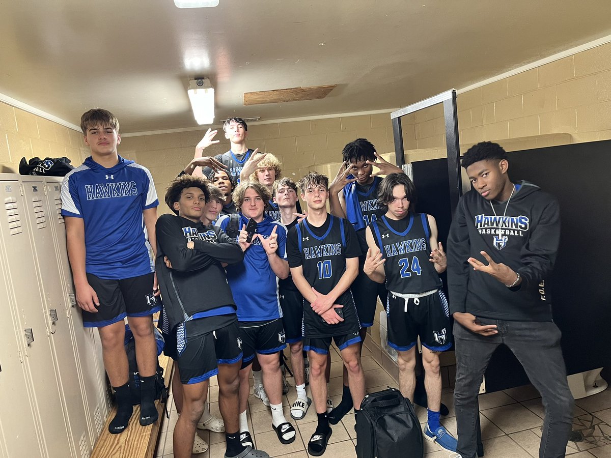51-48 over Douglass! The resiliency of this group is amazing! Always fighting to the end. Another sloppy start against a very good and well coached Douglass team and we still found a way! 3-0 to start the season! #FOE <a href="/hoopinsider/">Hoopinsider</a> <a href="/STBA_TX/">STBA-TX.com</a> <a href="/SR_scouting/">Scouting Report</a> <a href="/etvarsity/">ETVarsity</a> <a href="/Antler_SN/">Antler Sports Network</a>