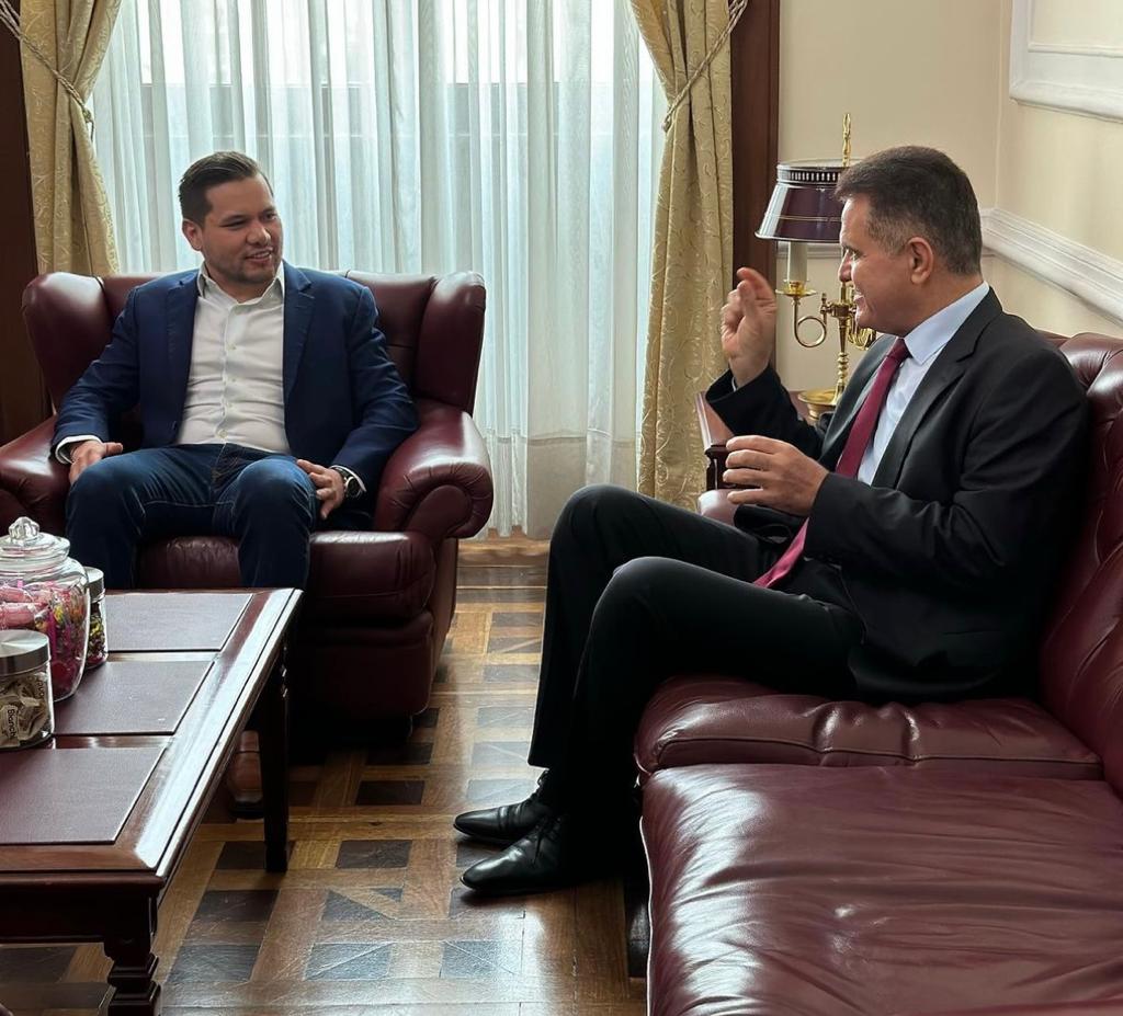 OProtocolo's tweet image. El embajador del Reino Hachemita de Jordania en la República Federativa de Brasil, Dr. Maen Masadeh visitó el Capitolio Nacional, donde se reunió con el Presidente de la Cámara de Representantes, Dr. Andrés Calle Aguas, para reforzar la relación bilateral entre ambos Países.