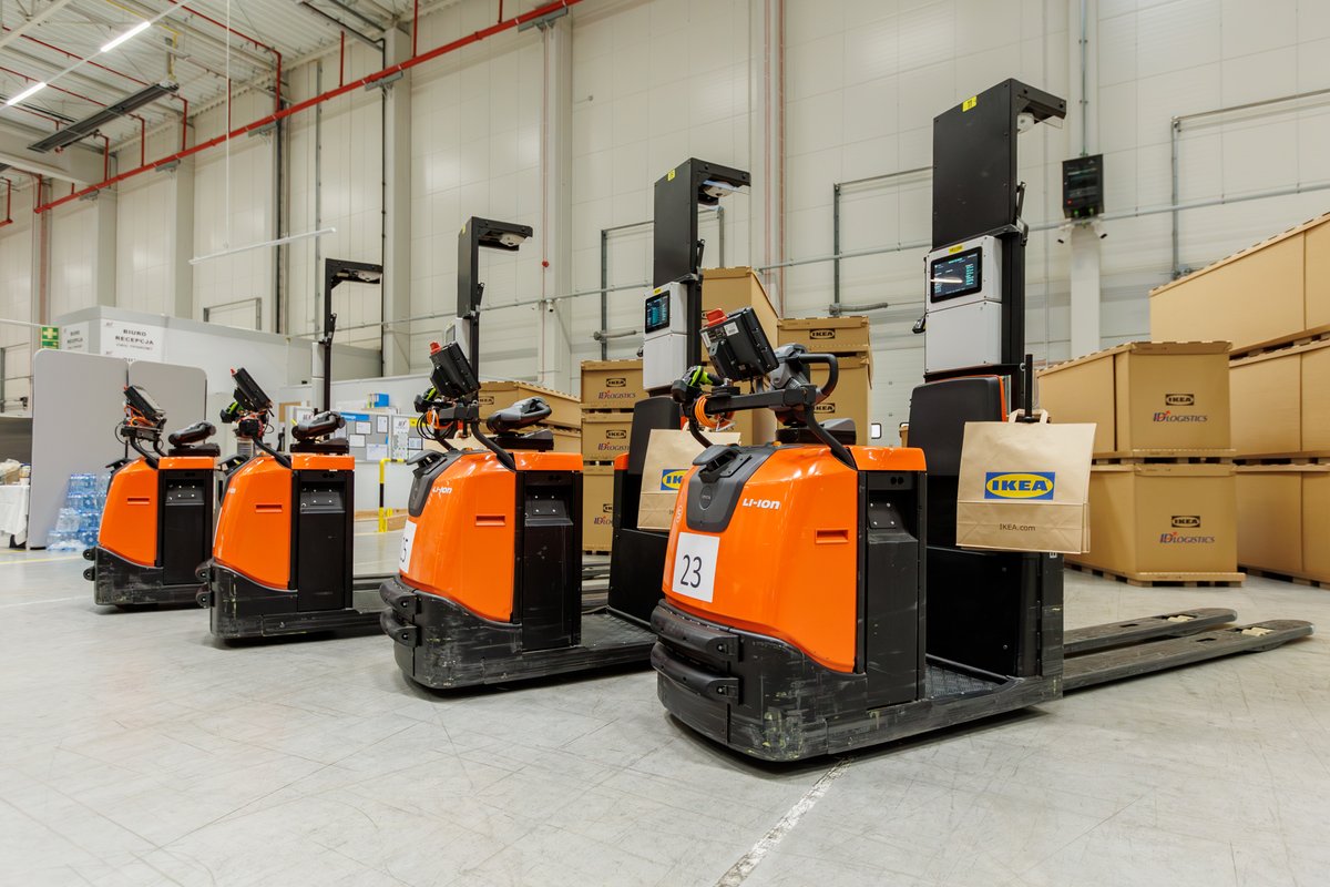 26 tys. m2 – to powierzchnia Lokalnego Centrum Dystrybucji do Klienta k. Nadarzyna, czyli nowej inwestycji #IKEA, #IDLogistics i #NoLimit. 🚛 Przyspieszamy dostawy dla klientów oraz stawiamy kolejny krok w kierunku zeroemisyjnych dostaw dla Warszawy. 🔌 👉ikea.com/pl/pl/newsroom…