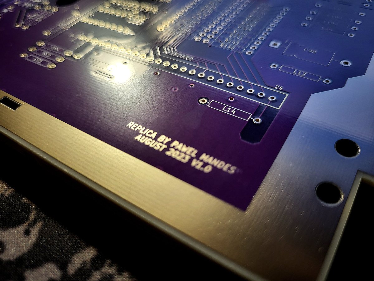 devzine_pl's tweet photo. After so many months since the first dash in #KiCad, many sleepless hours of measuring and comparing (procrastination and side projects), it finally took physical form - my replica of the last #Atari 65/130 XE motherboard ๐
#XEReplica #Atari8bit #Atari130XE #Atari65XE #DIY https://t.co/MIaPUoA2Gj