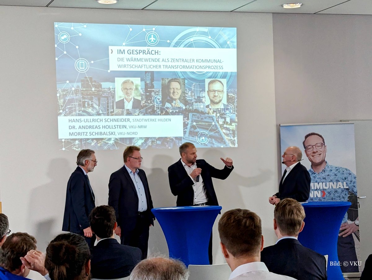 (4/4) Der Schwerpunkt der Veranstaltung lag dabei darauf, wie Innovationen im kommunalen Umfeld erfolgreich in die Praxis gebracht und gestaltet werden können und welche Rolle unsere kommunalwirtschaftlichen Infrastrukturen dabei einnehmen.