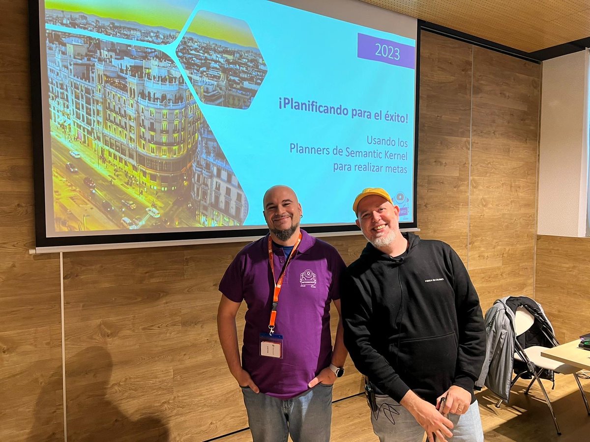 ¿Sabes lo bien que nos lo pasamos en la <a href="/netcoreconf/">netcoreconf</a>? Te contamos todo lo que se coció en esta jornada de pesos pesados de la tecnología #Microsoft, con sesiones de <a href="/pirisborja/">Borja Piris</a>, <a href="/rliberoff/">Rodrigo Liberoff 🧢</a>, <a href="/saintwukong/">Santiago Porras #globalazure</a>, <a href="/sparraguerra/">Sergio Parra Guerra</a>, <a href="/dzapic0/">Diego Zapico</a> y <a href="/Hiunkeru/">Alberto Picazo</a> blogs.encamina.com/encamina-se-mu…