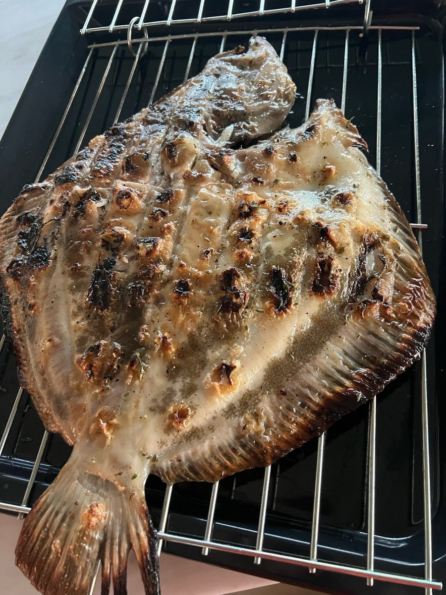 MarySueMilliken's tweet photo. My favorite all time fish! Can’t go to Portugal without making one. I think it has more collagen in one fish than all the dermatologists in BH
And great warmed up and served on salad the next day.
#portugal #collegen #fish https://t.co/doK8jfft4H