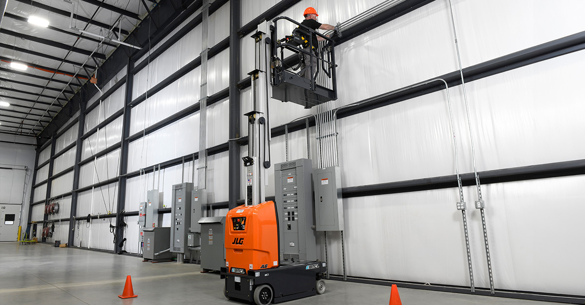 How would you put the #JLG E18 #verticallift series to work for you? Let us know in the comments 👇 bit.ly/3ukOx6d