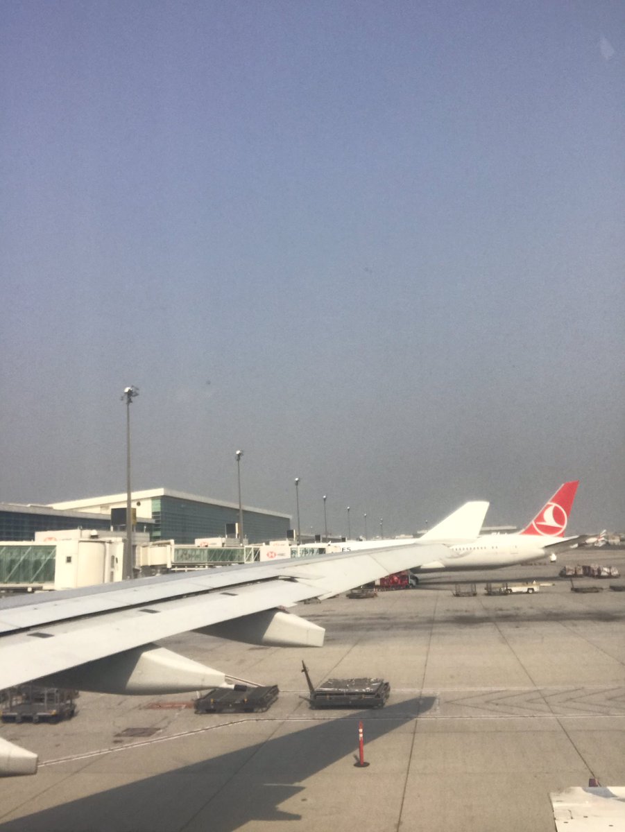sl_mido45501's tweet photo. Bay Dubai 🇰🇼to home 🇩🇿
#BlackFriday #bbtvi #طوفات_الاقصى #FreePalestine #Algeria #Dubai https://t.co/3zkuUbnhao