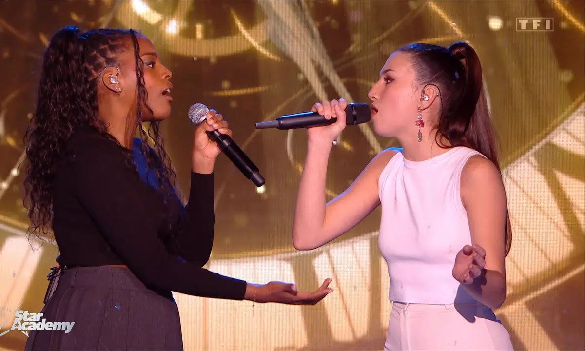 NkrEros's tweet photo. LE MEILLEUR DUO LENI LOVE YOU !!!!
#leni #StarAcademy #love #prestation #tropfan @StarAcademyTF1 https://t.co/1ZrDX9vwJf