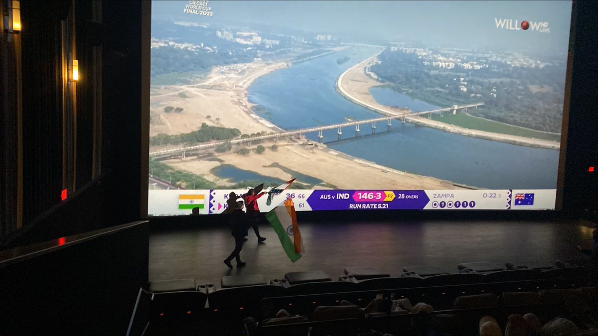 ShankarDistillr's tweet image. Unforgettable Moments at the ICC World Cup Cricket Finals! 🌐🏆

A night to remember as Shankar Distillers/Varchas Spirits and Emagine Theaters came together to elevate the ICC World Cup Cricket Finals experience! 🇮🇳🆚🇦🇺

#ICCWorldCup #ShankarDistillers #Varchas #EmagineTheaters