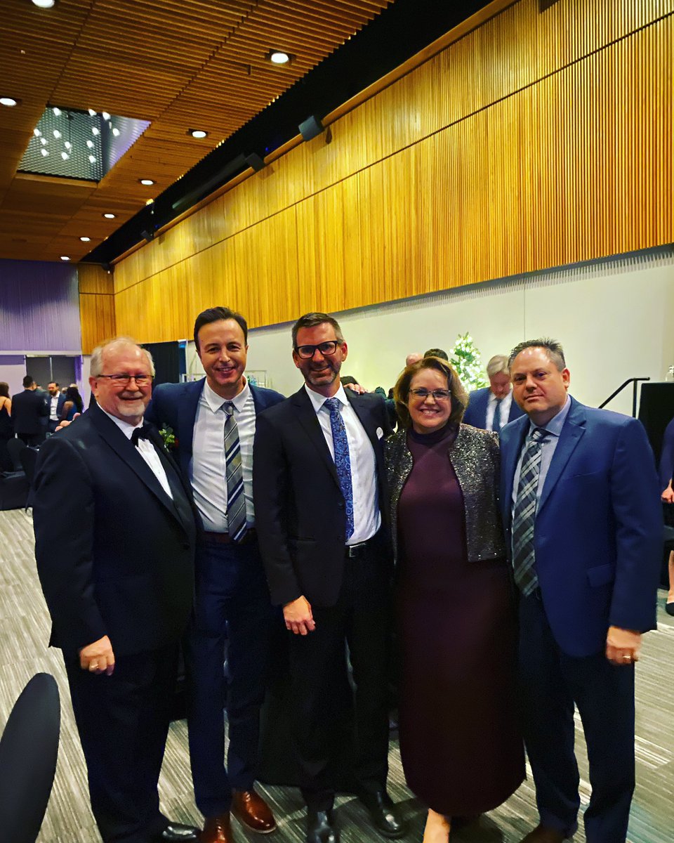 Had a great time at the Manitoba Heavy Construction Association Annual Chair’s Gala! Appreciated the chance to connect with construction sector leaders to learn about the many opportunities we have to work together to grow our economy for the benefit of all Manitobans. #mbpoli