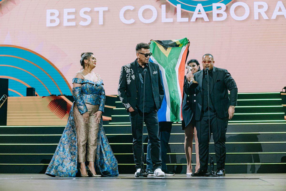QueenOfPitori's tweet photo. On Saturday, myself and @JessicaNkosi announced the award for Best Collaboration at the 29th South African Music Awards. 

I truly appreciate all the love and positive vibes from everyone. ❤️

#SAMA29 #SouthAfricanMusicAwards2023 @TheSAMAs https://t.co/XglQ0VzshU