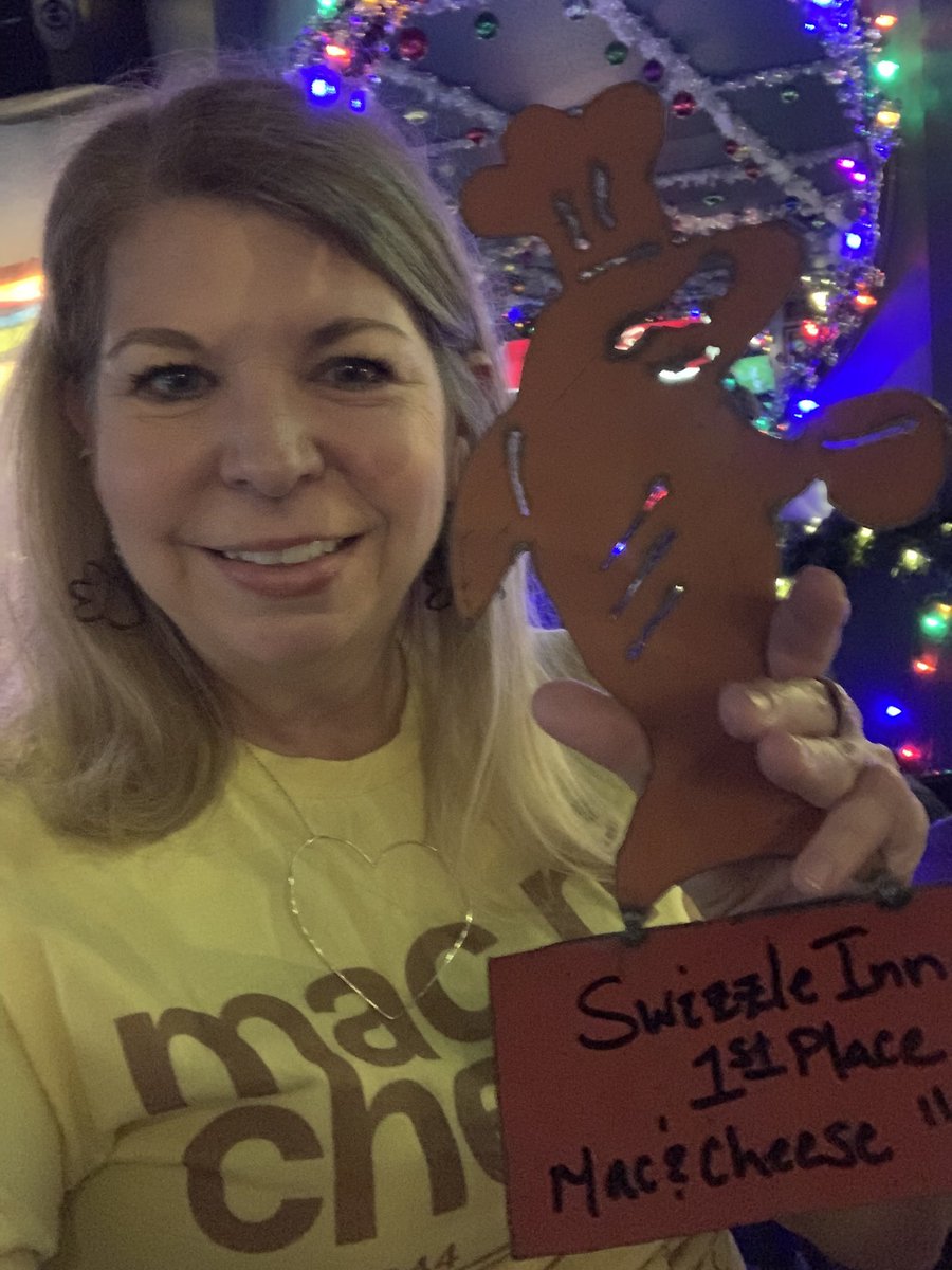 needsmorechalk's tweet photo. @MsPattiPatti -award winning mac n’ cheese! I won 1st place in the Mac n Cheese contest @SwizzleInn with your recipe! 💛🧀🙌🏼🎉 Thank you! https://t.co/YhSJLTcuH8