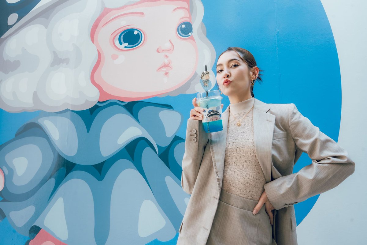 Update__today's tweet image. เบลล่า ชวนชมงานออกแบบสุดน่ารัก “ #ConnecttheDots” ที่ได้ #Mackcha เนรมิตรทั้งร้านให้กลายเป็นท้องทะเลสีน้ำเงินสดใสที่ร้าน Jo s 365 at Reference สาทร-วงเวียนใหญ่

อ่าน m.facebook.com/story.php?stor…

#เบลล่าราณี  #josbanoffeebangkok #ReferenceCondobySCAsset #UPDATETODAY  #ข่าวบันเทิง