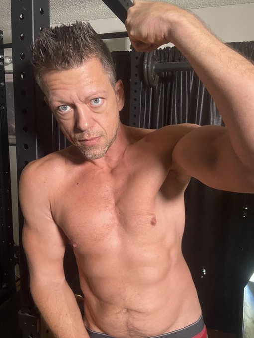 Hit it Hard! https://t.co/7ZiZv2gVku