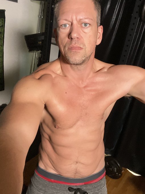 Hit it Hard! https://t.co/7ZiZv2gVku