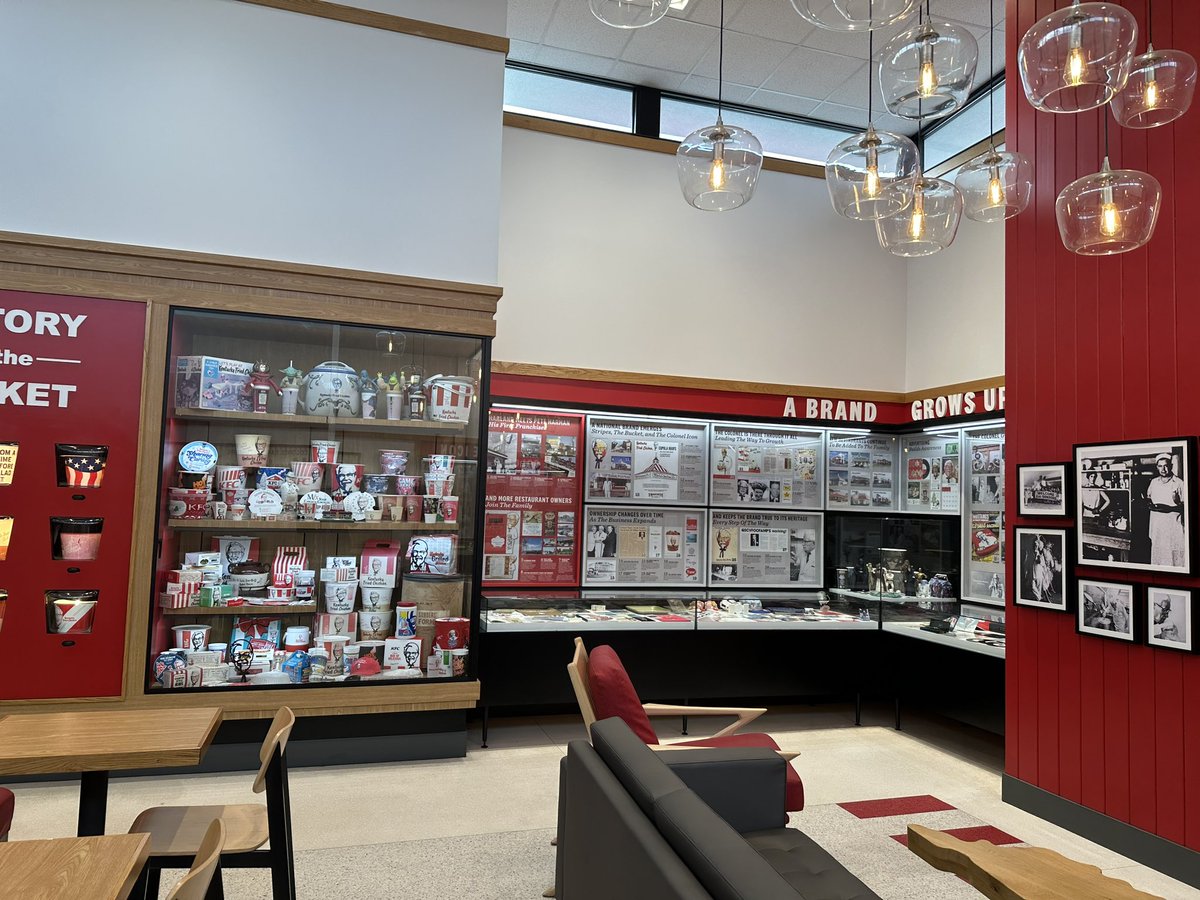 KanthuSpeaks's tweet photo. Went to #NorthCorbin from #Cincinnati to pickup a friends vehicle and noticed a #KFC place with full name “Kentucky Fried Chicken” on it and up on full check got to know that it’s the birthplace of #KFC . Took a few snaps and some food 😁 https://t.co/xetn6FCK74