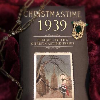 Christmastime 1939: Prequel to the Christmastime Series a.co/d/eFJy5tV
#Christmastimebooks #Christmas #booklovers  #Family #Christmasbooks #Christmastimebook #NYCbooks #bookish #uplit 
An uplifting, heartwarming story set on the eve of WWII.