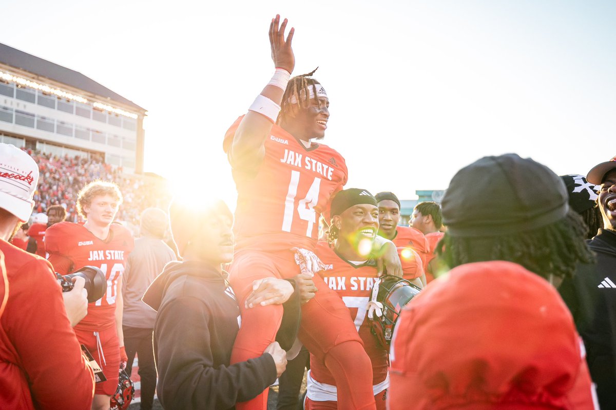 JaxStateFB's tweet image. Jax State is a special place to be‼️

#HardEdge | #EarnSuccess