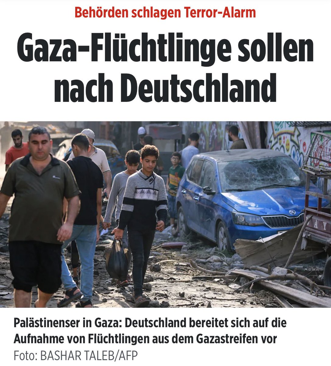 ainyrockstar's tweet photo. Was habe ich vor ein paar Wochen gesagt? Dass ich meinen Arsch darauf verwette, dass wir bald die ersten Flüchtlinge aus Gaza aufnehmen? 

Mir reicht‘s. Ich habe so den Kanal voll in diesem Land. Was machen wir jetzt? Wahlen sind noch hin. Petition? 

Ich will KEINEN EINZIGEN von denen hier! Was sind wir hier? Das Weltaufnahmelager für einfach alle????

https://t.co/YSCjHdeOrC