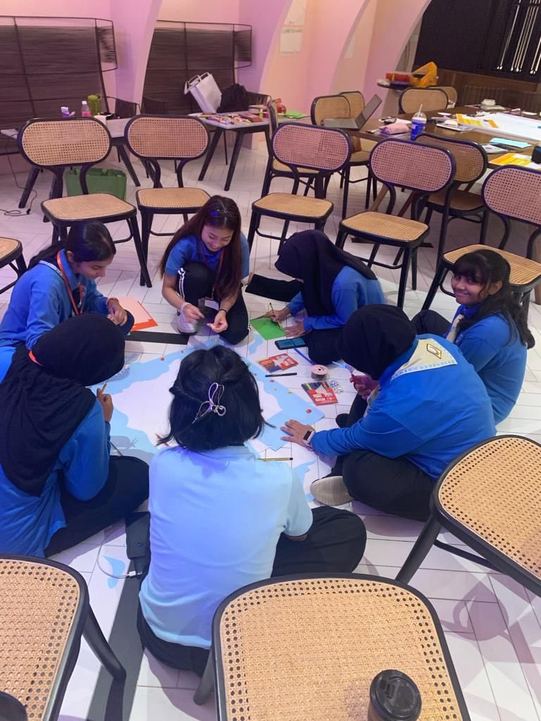 pputerimy's tweet photo. Projek SHIFT bersama Protect and Save the Children bersama 14 Climate Change Campaigners dari 6 cawangan PPPM.

Mereka telah diberikan geran kecil oleh UNICEF untuk dilaksanakan pada bulan Disember 2023. 

Nantikan projek oleh Aqua Gleamz dan Pretty Plastics 🌊 https://t.co/vWmQpbSpBc