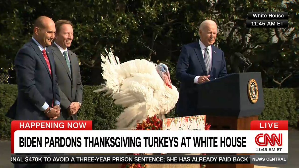 🦃🦃🦃
And that's a wrap on the 2023 White House Turkey Pardon. 
Happy Thanksgiving, y'all.