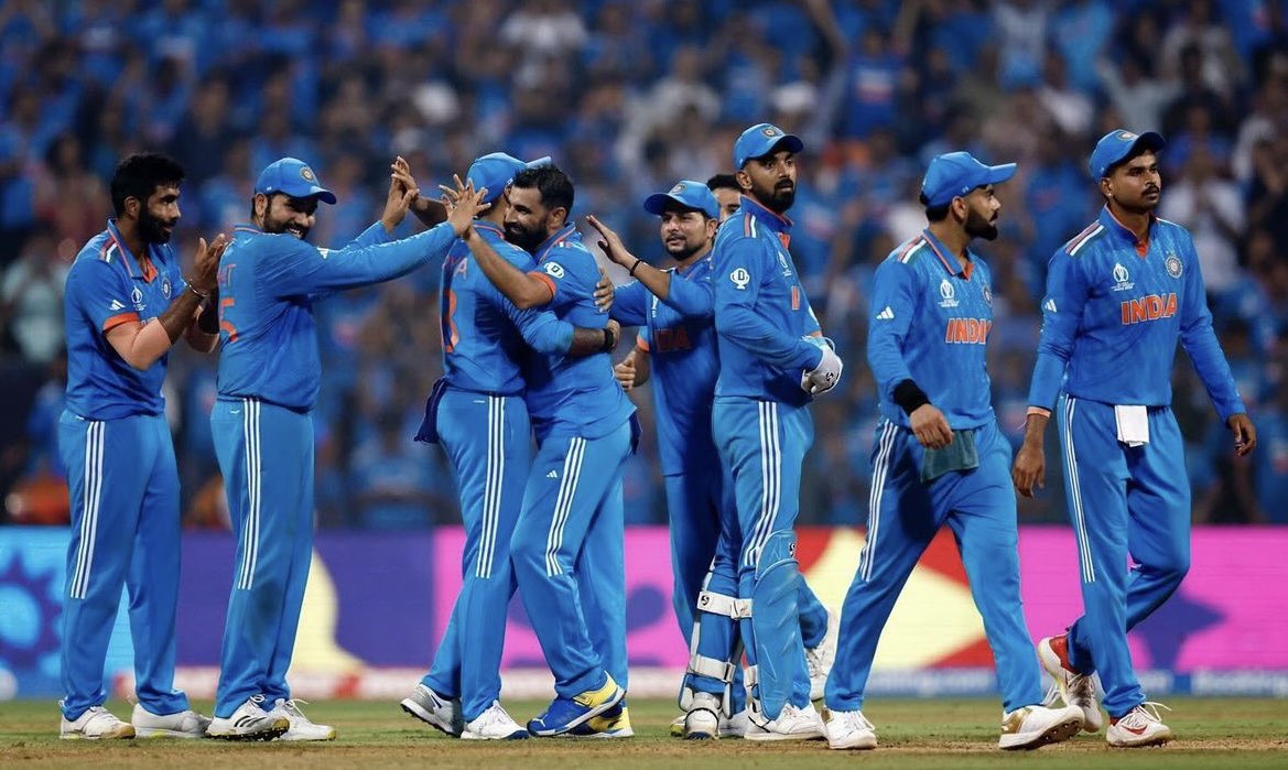 ImPrashant_M's tweet photo. Dear #TeamIndia, destiny wasn’t just by our side! Hard luck! Captain @ImRo45 your enthusiasm and earnest determination made you try your best. Nation is proud of you. Congrats @imVkohli for winning the player of the tournament. Chin up, champs! Nation is stand with you always. https://t.co/BOhrbcT7d0