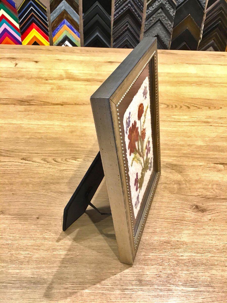 afwkc's tweet image. Think you can only frame a piece if you're going to hang it?

Think again! You can frame any kind of piece in any kind of frame, even standing frames.

#homedecortip #interiorinspiration #creativeframes