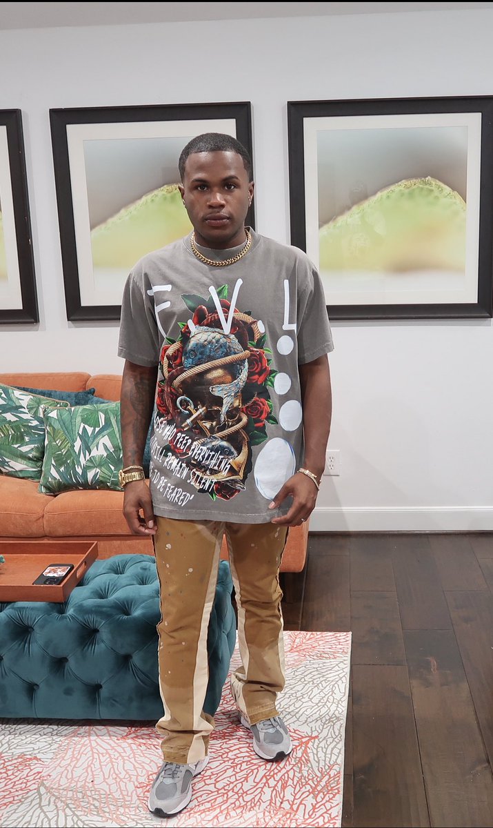 yrn_derrick's tweet photo. I’m At Every Show Pu$$y Nigga Ian Cancel Shit. #LLQuon https://t.co/luXGd0XdVN