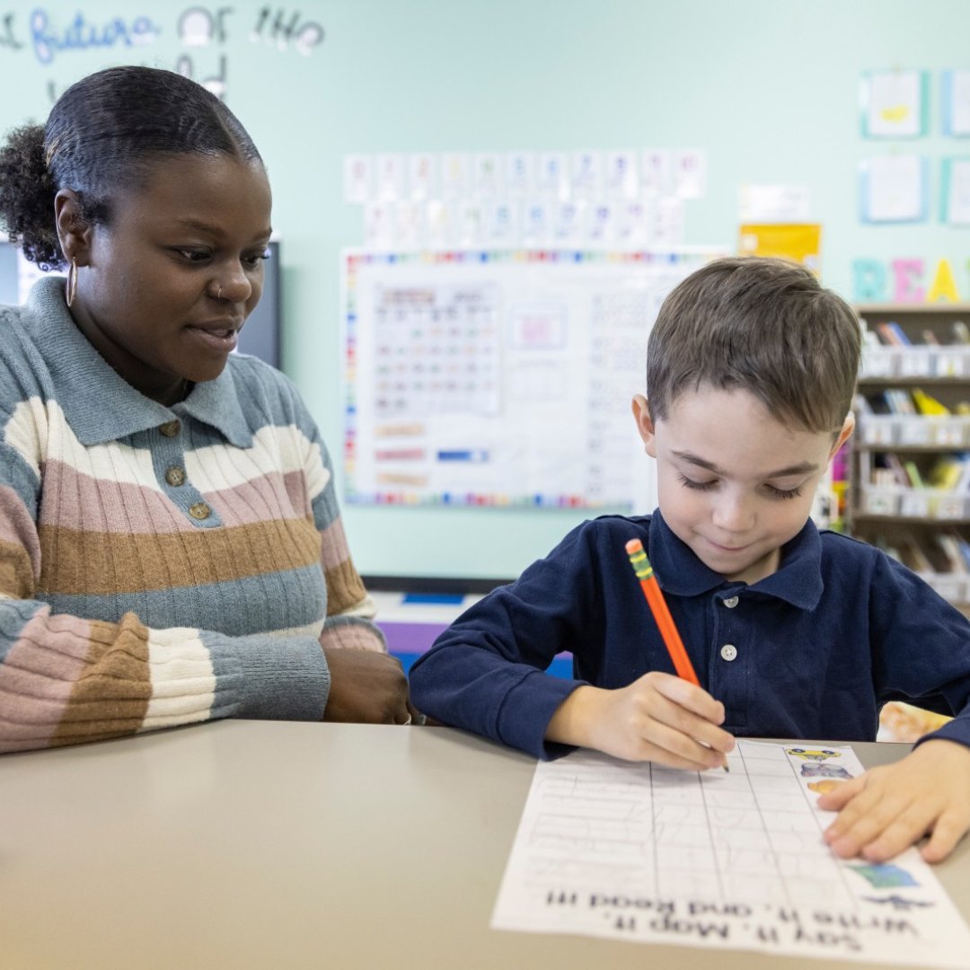 SacLiteracy's tweet image. Take a look at this article by Kate Grossman of WBEZ CHICAGO on how &quot;Illinois is looking to overhaul how kids learn to read.&quot;

Check it out: ow.ly/zUp750Q3hhX
.
.
.
#Illinois #ScopeandSequence #InfoMonday