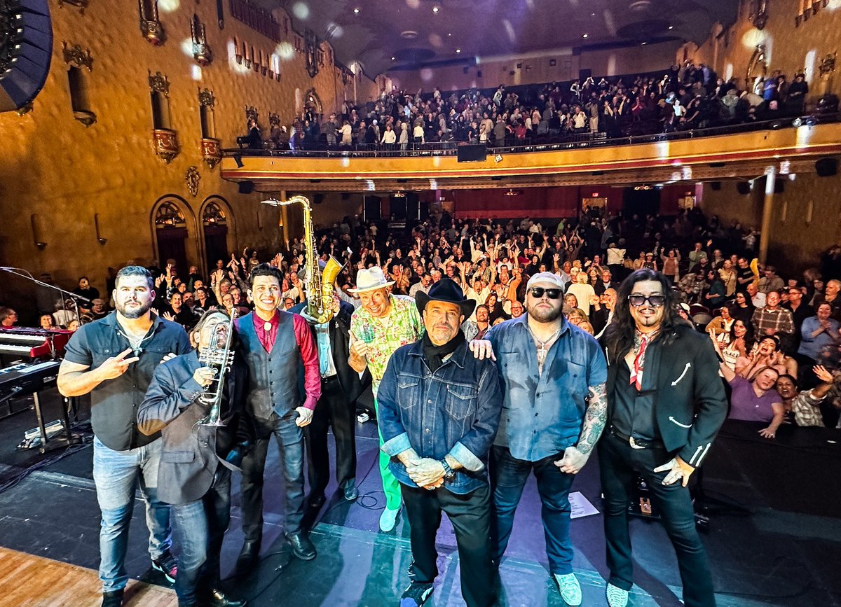 MavericksMusic's tweet photo. Monterey! 🌊 Thanks to everyone who joined us for a SOLD OUT Thursday night show at the Golden State Theatre!

📸 @mavericksmike #TheMavericks #FallTour23 #TheMavericksLive https://t.co/cBd6vLfalS