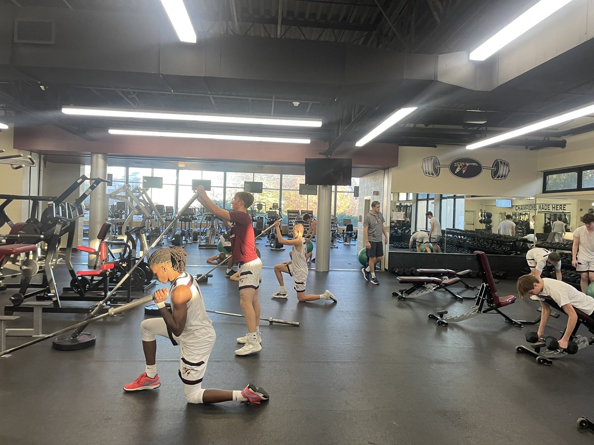 Saturday post game lift. Building the right habits, regardless of the result. 🪿