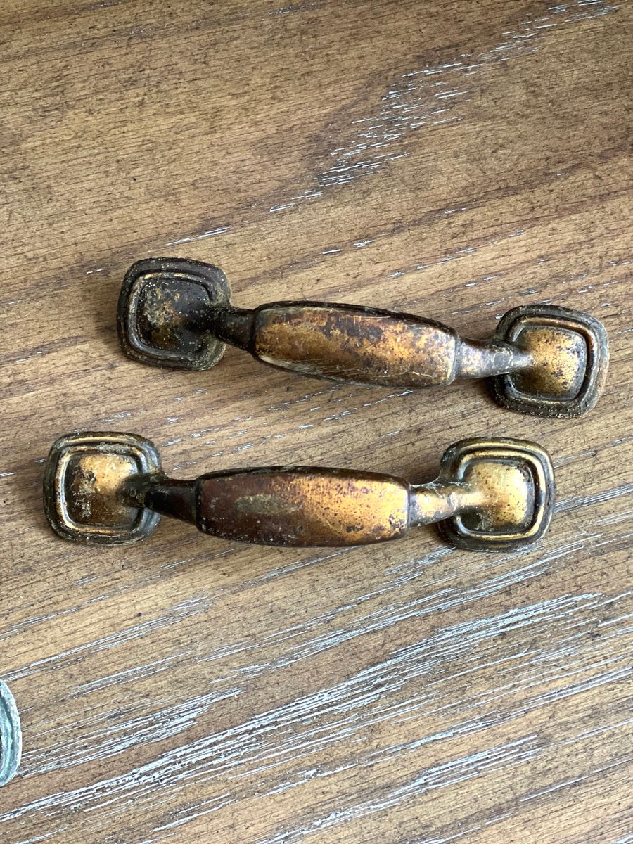 VSeagrape's tweet image. Drawer Pulls, Pairs Vintage Brass Hardware Drawer Pulls Handles, 3'' Center Hardware, Vintage Hardware, Vintage Drawer Pulls, Metal Handles #VintagePulls #VintageKnobs