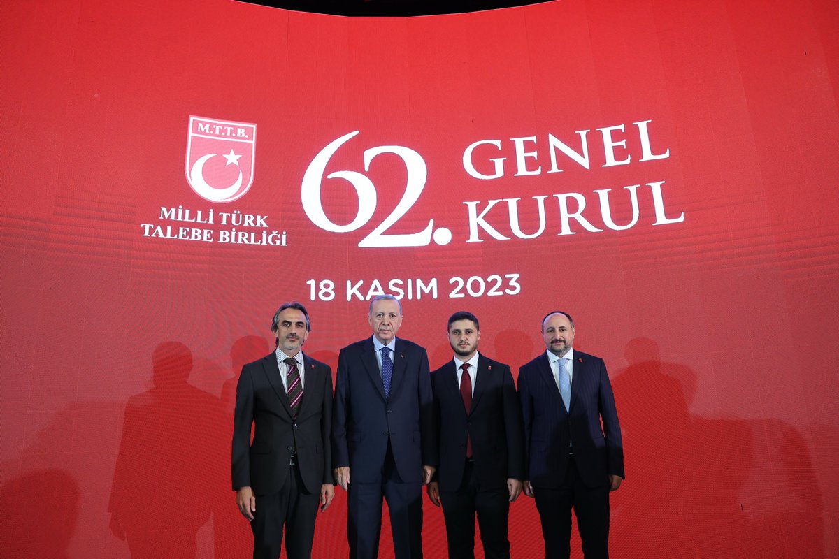 Bismillahirrahmanirrahim

Şahsımı bu şanlı hizmet makamına layık gören tüm büyüklerime ve beraber yol yürümekten onur duyduğum tüm teşkilat mensuplarımıza sonsuz teşekkür ediyorum.