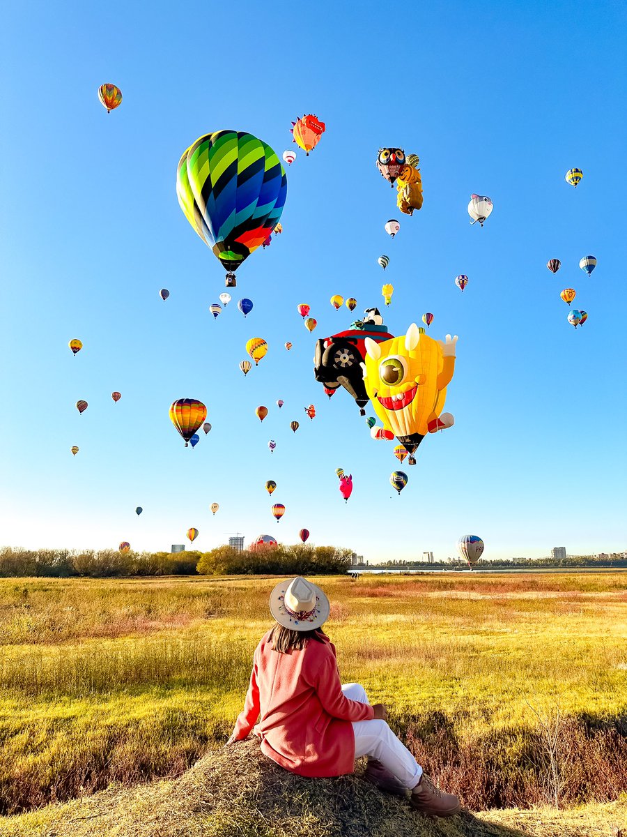 KaryKaryAlvarez's tweet photo. Te amamos @FIGLeon  🥹🎈 nos vemos el siguiente año 👋🏻 https://t.co/TWCezKJvfj