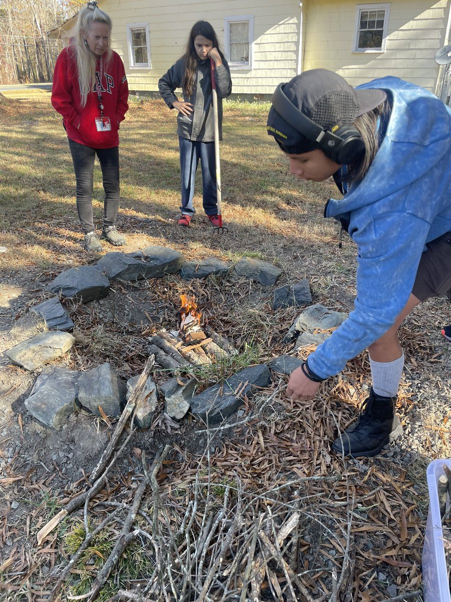 cbrocatoedu's tweet photo. Making Brunswick Stew! https://t.co/zfBIgOM2h2