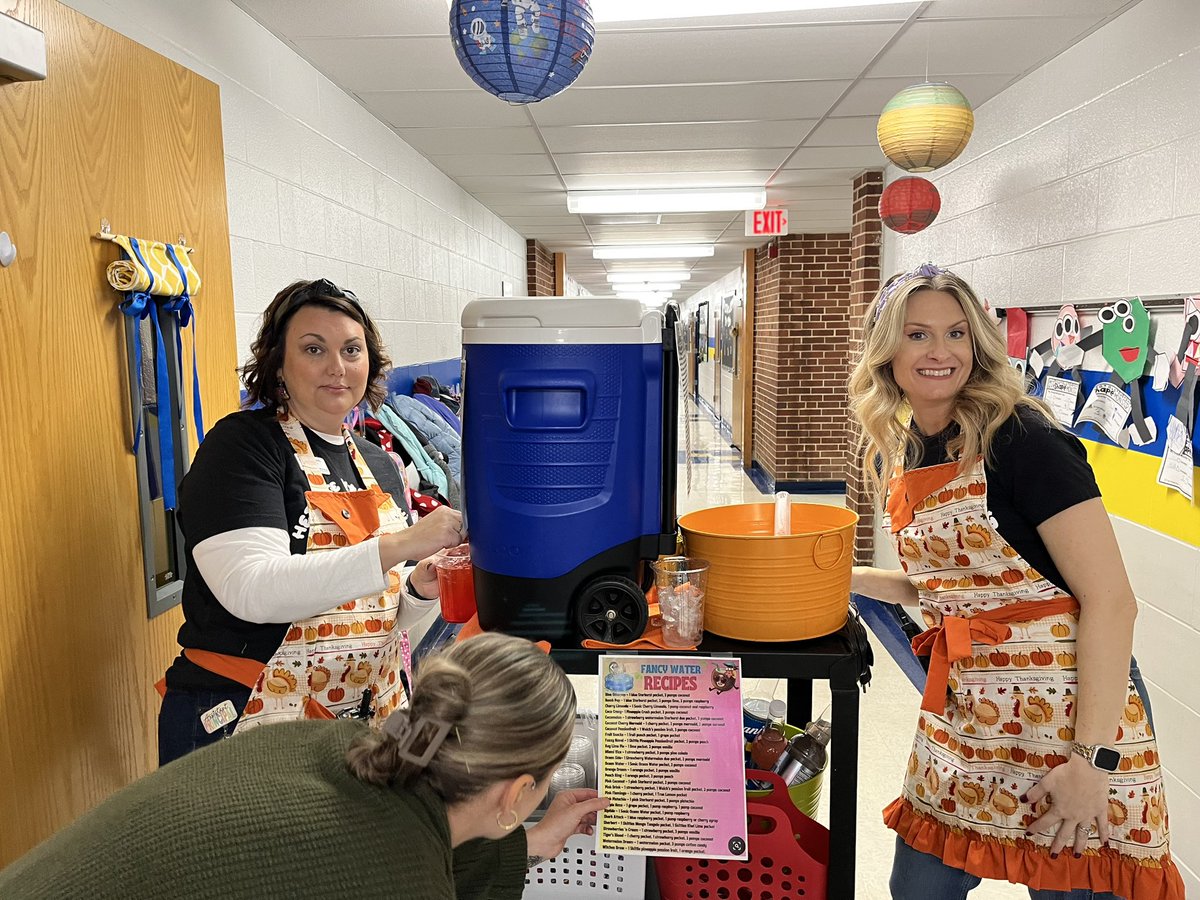 Thanks for the tasty drink <a href="/BKennedyLeads/">Beth Kennedy</a> and <a href="/AllofaSUTTON_M/">Dr. Megan Sutton</a>!  What a fun treat to kickoff our short week!