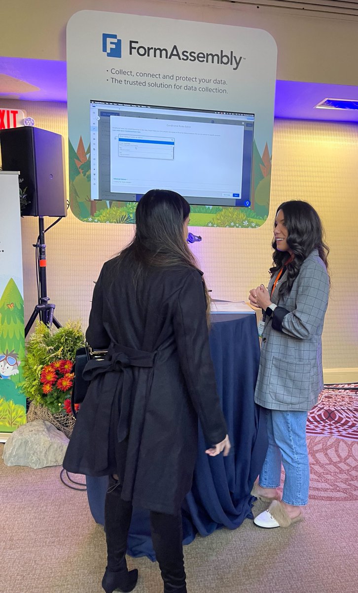 FormAssembly's tweet photo. 🌎 ✈️ From Philly to Seattle, and now heading to NYC on Dec. 14! 🗽

#FormAssembly's been on a whirlwind tour, making waves at @Salesforce "pop-up" events &amp; @AWS Learning Days. 

Shoutout to our stellar team, customers, and partners! Next up, catch us in the Big Apple! 🚀 https://t.co/FxxusgB55T