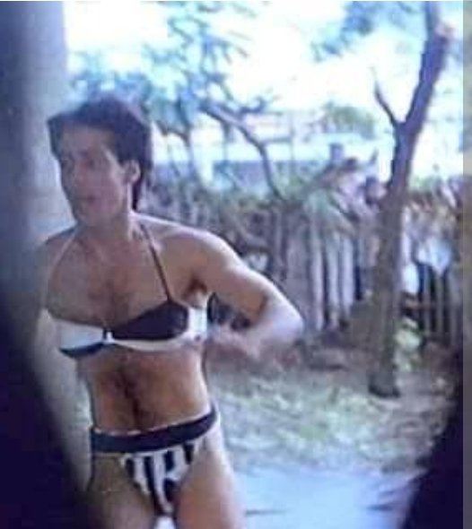 Gambhir_0705's tweet image. Ye kaun hae bhaitardni ?