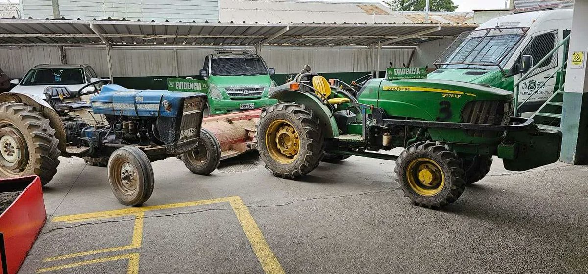 chilecastro tweet media