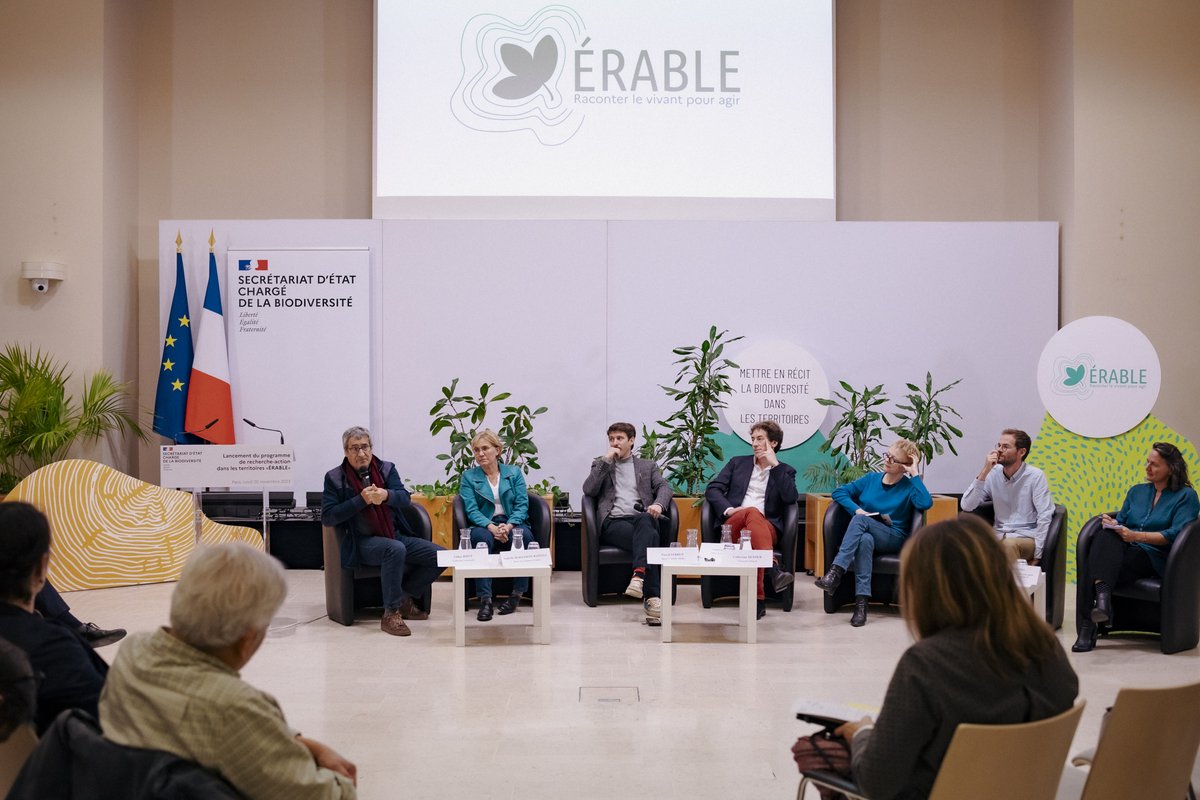 erable_program's tweet image. Rapport d’étonnement par Gilles Bœuf, biologiste, sur la table-ronde : "La biodiversité c’est la partie vivante de la nature, c’est avec ça qu’on coopère sans cesse."