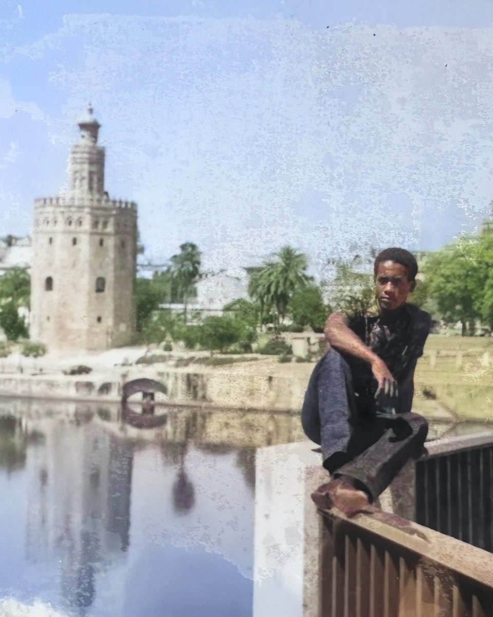 instagram's tweet photo. Brazilian artist @IzaReal re-creates her dad’s 1984 trip to Seville ahead of her #LatinGRAMMY appearance ❤️

https://t.co/pHDCaxpic7 https://t.co/2mDMpY6HOC