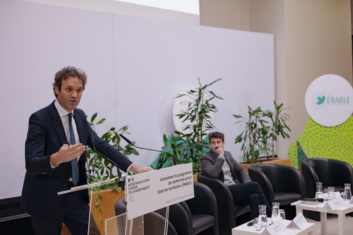 erable_program's tweet image. Brice Huet, adjoint au directeur général de l’aménagement, du logement et de la nature, clôt l’évènement de lancement du programme #ERABLE : « On ne pourra pas relever les défis auxquels on fait face sans avoir l’adhésion de ceux qui doivent y participer. »