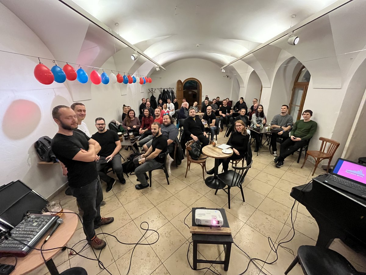 Dnešní #SEOjakoBrno o mimo jiné o tom "že všechny weby na mobilu jsou hnusný" + jak z toho vybruslit s <a href="/mcevel/">Marek Čevelíček</a> A máme plno!