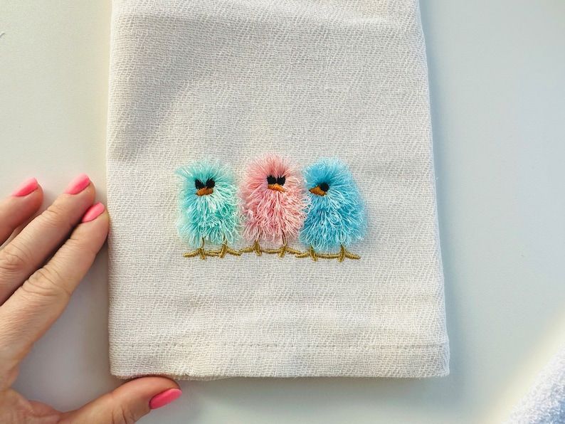 artapli's tweet photo. Fluffy chicks
https://t.co/V9a5RDPt0L
#machineembroiderydesign #machineembroidery #embroidery #embroiderydesign #machinebrodeire #bordado #Stickdatei #farm #bird #chicken #fringed #fluffy #chenille #chick #kids #baby #children #artapli #etsyfinds #etsysale #etsy https://t.co/ANbvXoualD