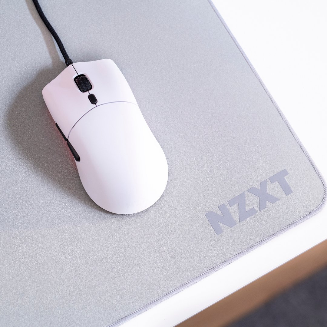 NZXT's tweet photo. The perfect blank canvas for your Cheetos dust art

https://t.co/cHt69XeWFk https://t.co/Tbh1kRtXkl
