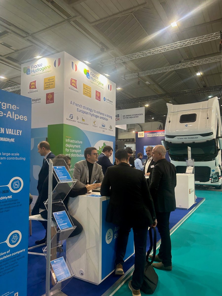FranceHydrogene's tweet photo. #EUH2Week France Hydrogène est présente à la Semaine 🇪🇺 de l'#hydrogène à Bruxelles 📢

📍 Retrouvez-nous sur le stand commun Hydrogen in 🇫🇷 avec @auvergnerhalpes @bfc_region @Occitanie et @RegionNormandie pour échanger sur le déploiement de l'hydrogène au + près des territoires https://t.co/regkr1GZdg