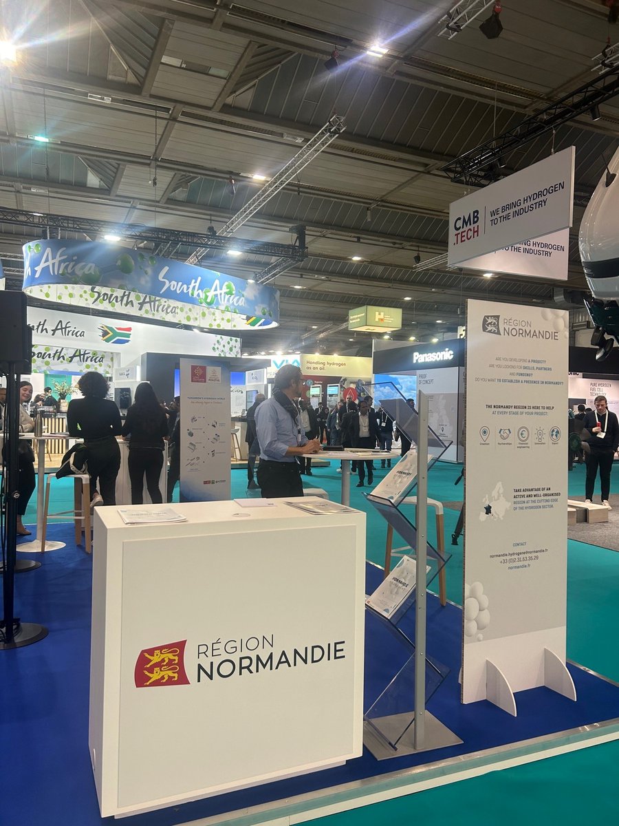 FranceHydrogene's tweet photo. #EUH2Week France Hydrogène est présente à la Semaine 🇪🇺 de l'#hydrogène à Bruxelles 📢

📍 Retrouvez-nous sur le stand commun Hydrogen in 🇫🇷 avec @auvergnerhalpes @bfc_region @Occitanie et @RegionNormandie pour échanger sur le déploiement de l'hydrogène au + près des territoires https://t.co/regkr1GZdg
