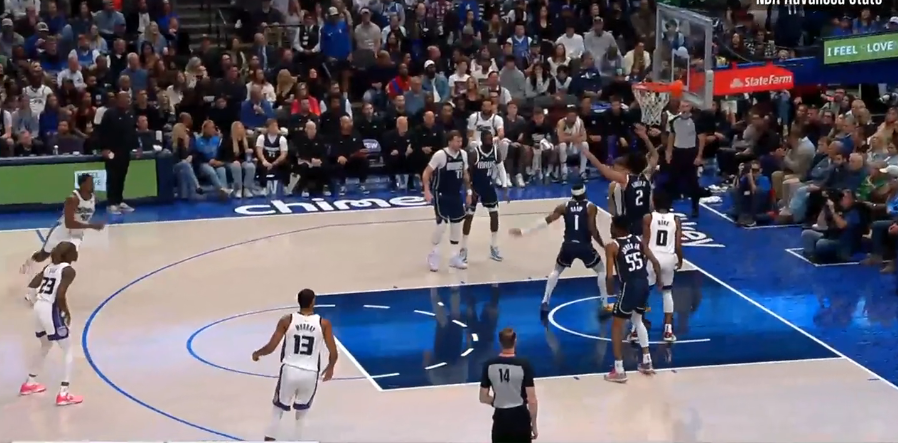 currently pulling some clips of the mavericks defense to perhaps write a post, and boy, I don't think a single image can better sum up the current state of the mavericks defense than this