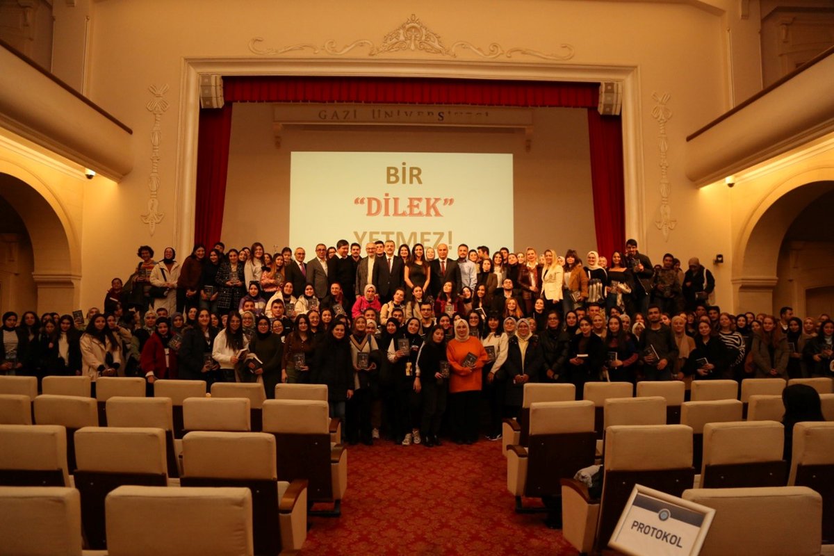 🔵'Dünyanın en iyi 50 öğretmeni' arasına giren ve Avrupa Parlamentosu 'Uluslararası Lider Kadın Ödülü' sahibi ilk Türk öğretmen olan Gazi Eğitim Fakültesi mezunu Dilek Livaneli, “Bir Dilek Yetmez” imza günü ve söyleşi programı ile Üniversitemize konuk oldu.

#GaziÜniversitesi