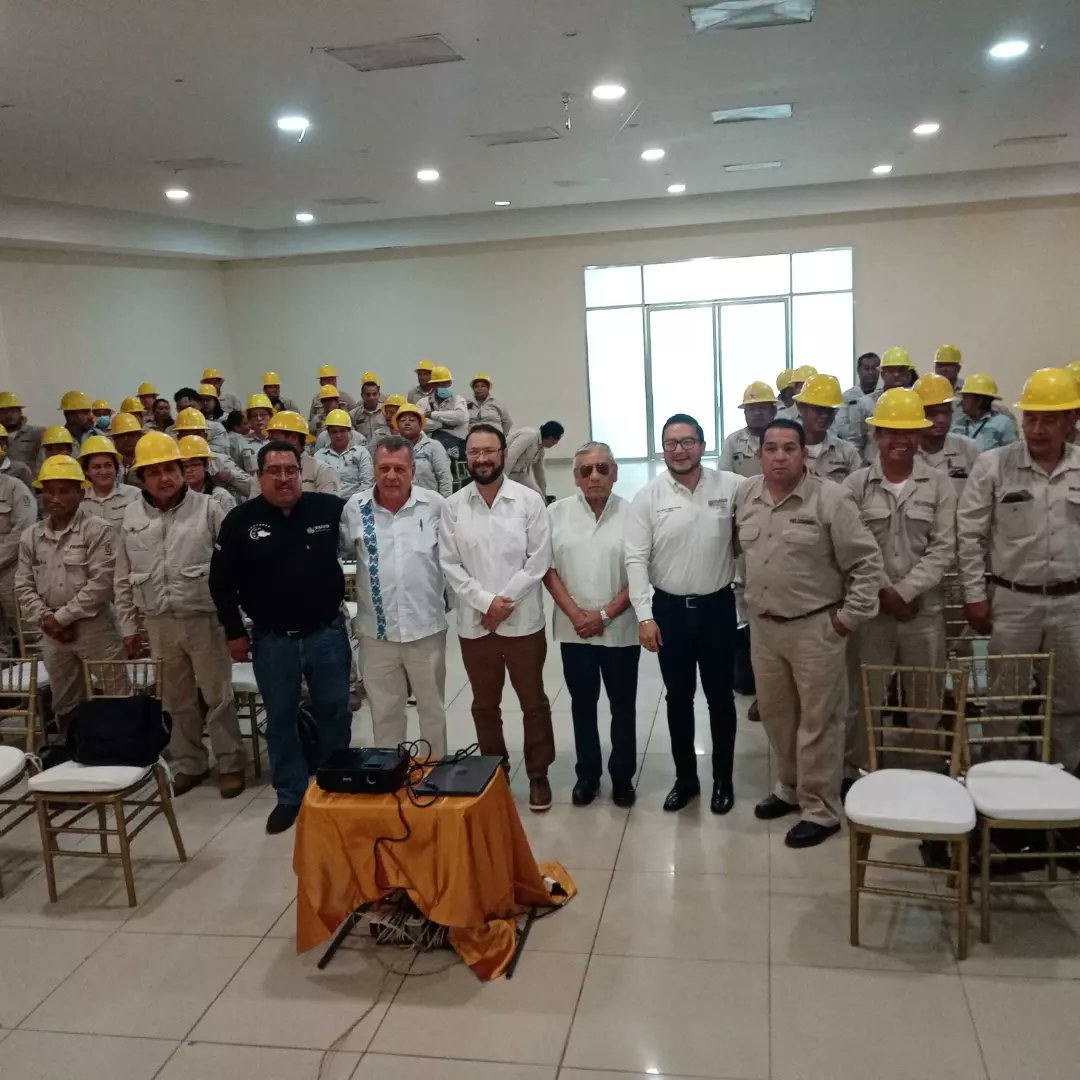 JTuxtepec's tweet photo. Con más de 100 asistentes, dió inicio el Curso de actualización 2023, a personal de #vectores. https://t.co/XSOQUVqlvU