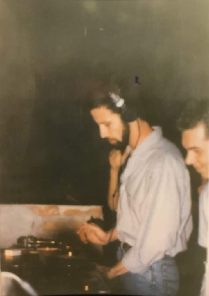 emi_castro92's tweet image. @bbsanzo y @hscanner junto a Diego Torres en San Vicente @UnDinamo @Cirujanoderadio #UnDinamoZ95