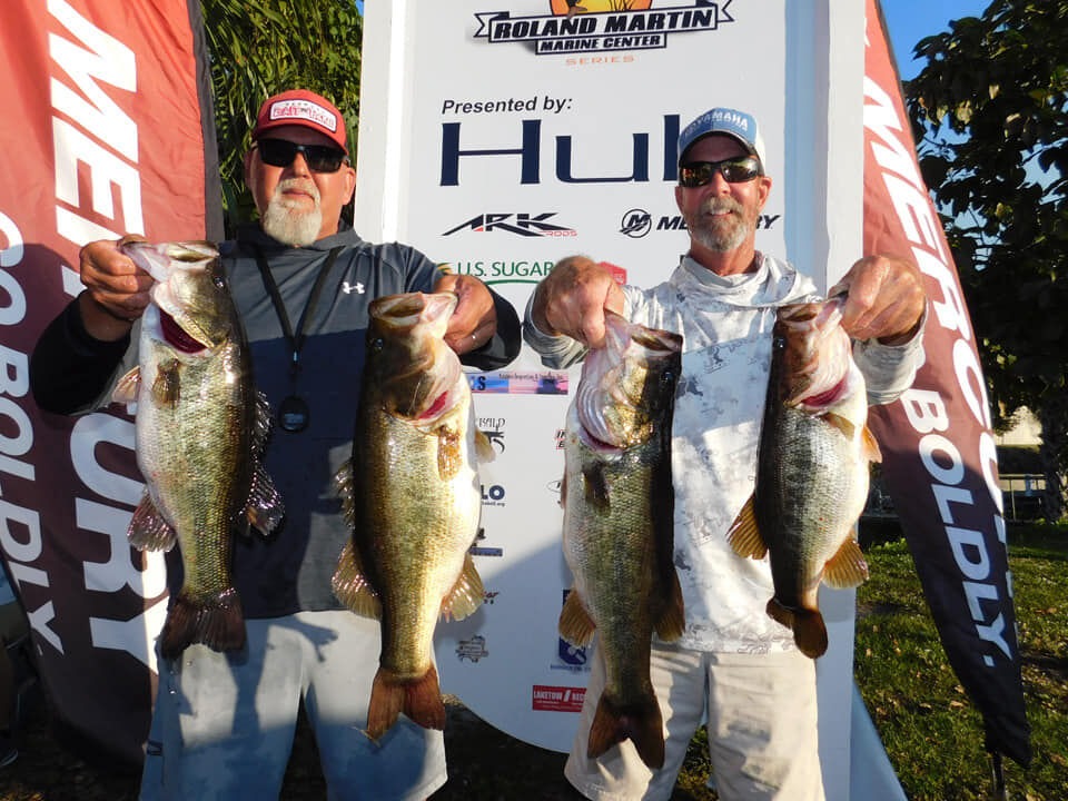 Monday Spotlight 💡 on this week's #fishingguide!
Capt Rick Mitchell gets it done in #Naples, #Florida for #peacockbass.

Meet Capt Rick 👉 bit.ly/3KREpaf

#fishingtrip #fishingtrips #fishingguide #fishingtime #fishingfun #guideservice #fishingcharter #fishingcharters